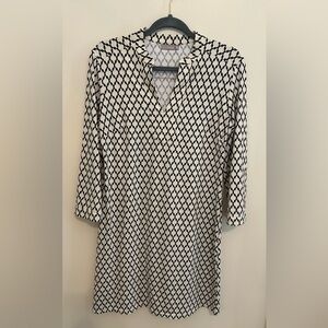EUC Ellie Kai Black White Print 3/4 Sleeve V-Neck Shift Dress Women's 6